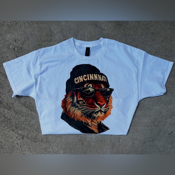 Gildan Tops - Cincinnati Tiger Graphic T-Shirt - White